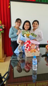 Giáo viên trường mẫu giáo Họa Mi đến tham quan trường mẫu giáo Tân Phước Tây